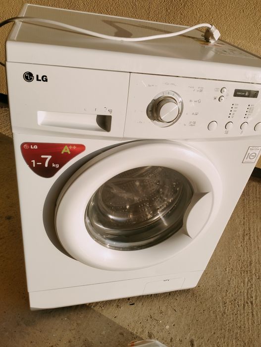 Mașina de spălat LG Direct Drive 7kg - 500 lei, neg