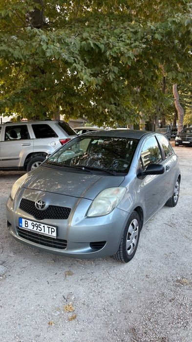 Продавам кола Toyota Yaris 2008