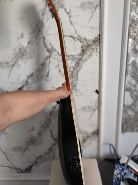 Электроакустическая гитара Adagio