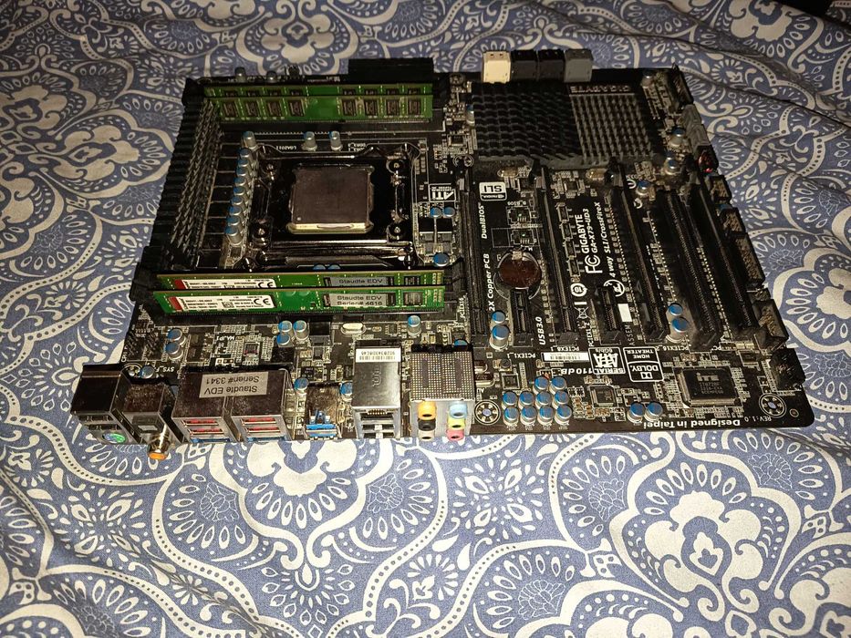 Kit gaming, Core i7 3930K + Gigabyte X79 + 24gb ram