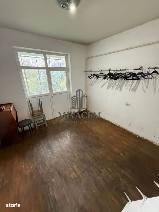 3 camere Calea București zona Petre Ispirescu 4/4 acoperiș pod