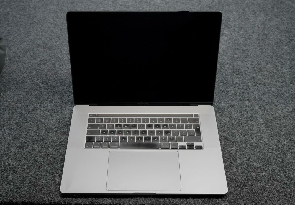 Mackook Pro 16inch 2019 i9/32/2tb