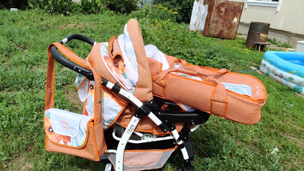 Коляска и стол для кормления