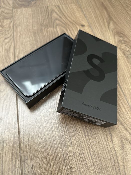 Продам Samsung S22