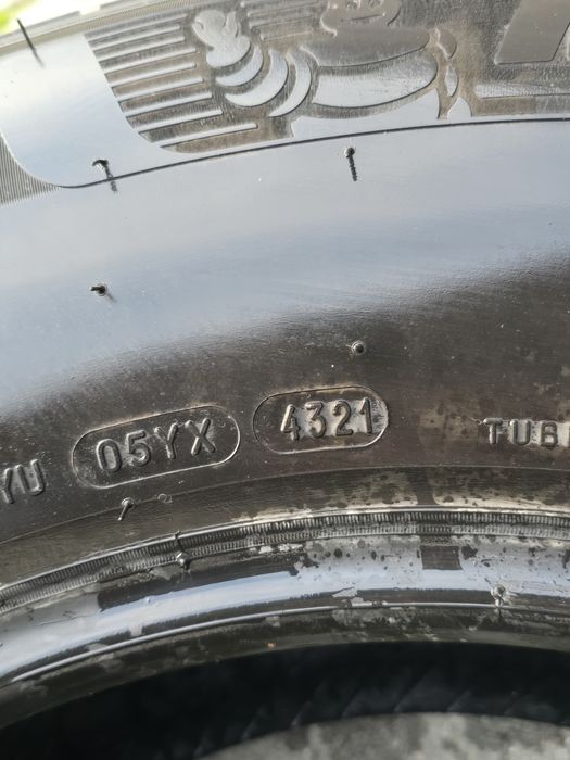 255 70 18 Michelin