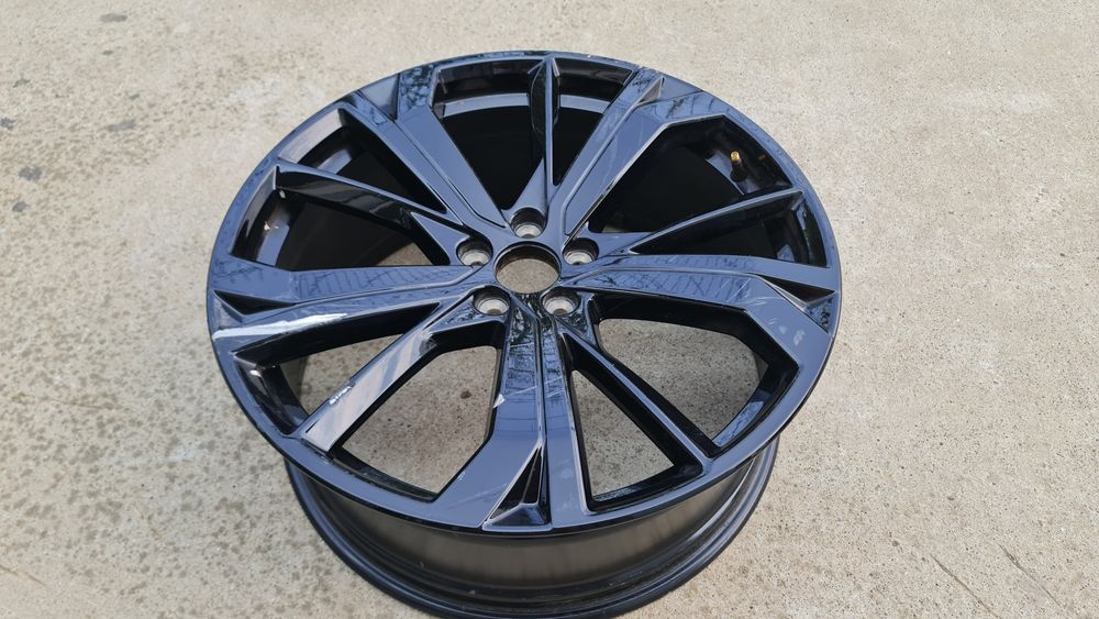 1buc janta 21 Volvo XC60 XC90 32134533 10 spoke