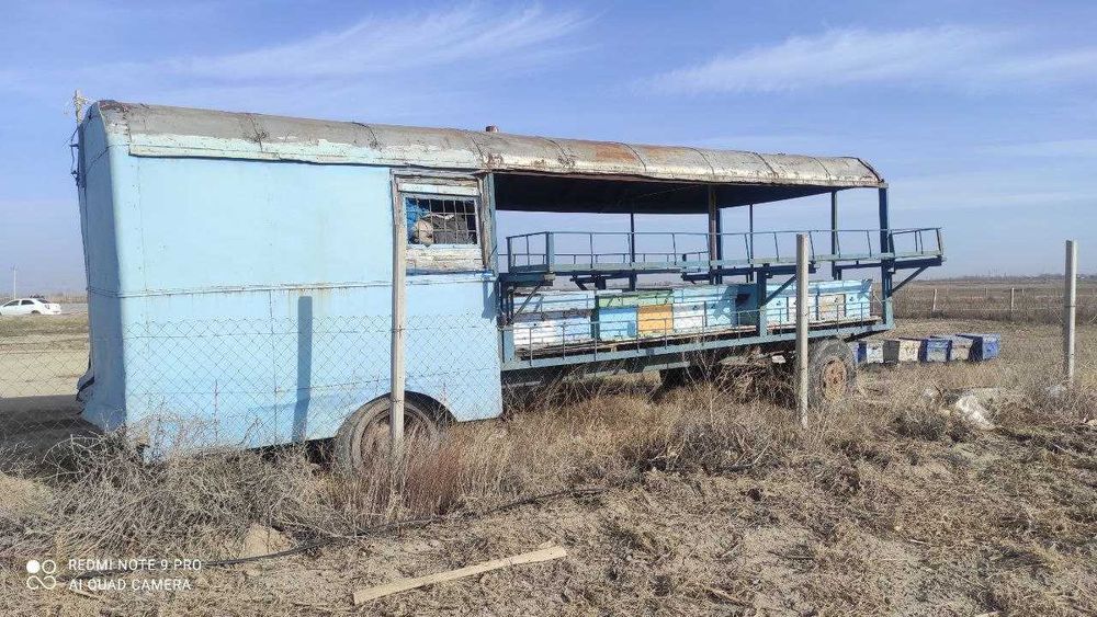 Асалари вагон. Улей на прицепе.
