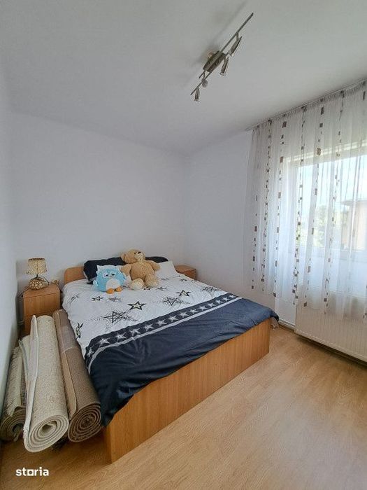 Apartament cu 3 camere, etaj 3 din 3, Zona Bilascu