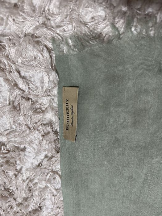 Esarfa burberry Noi