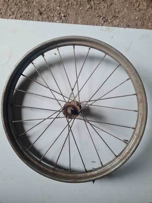 капли различни размери