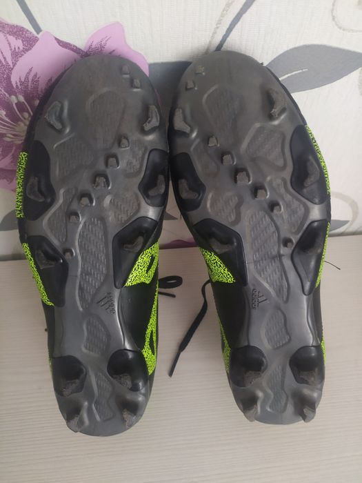 Продаю бутсы Adidas