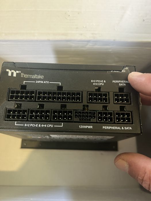 Блок питания Thermaltake toughpower sfx1000w