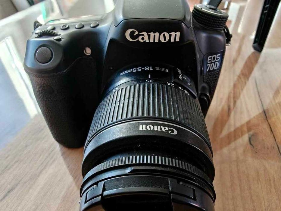 Kit Canon 70D + 50mm 1:1.8 STM -WIFI +Touchscreen + Ecran rotativ. Ideal pentru evenimente!