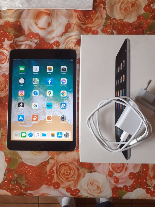 Vand tableta iped mini 2 la cutie