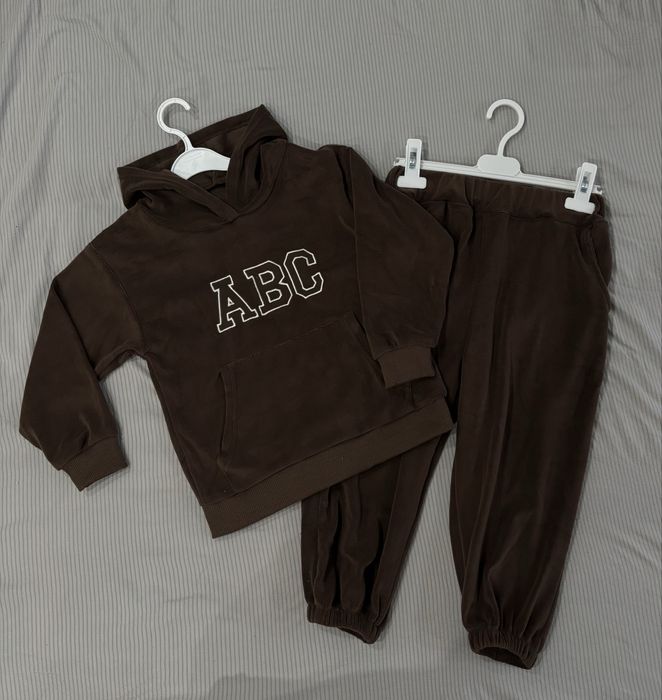 Продам десткий костюм