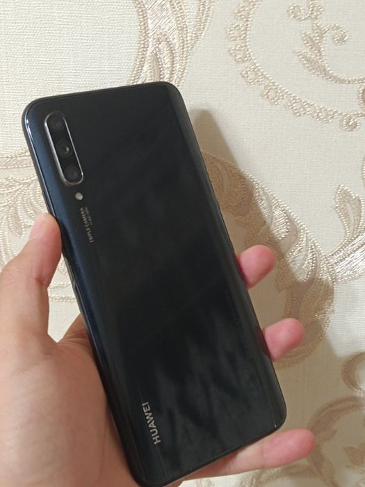 Очень срочно редми9 и Huawei очень хорошые телефоны