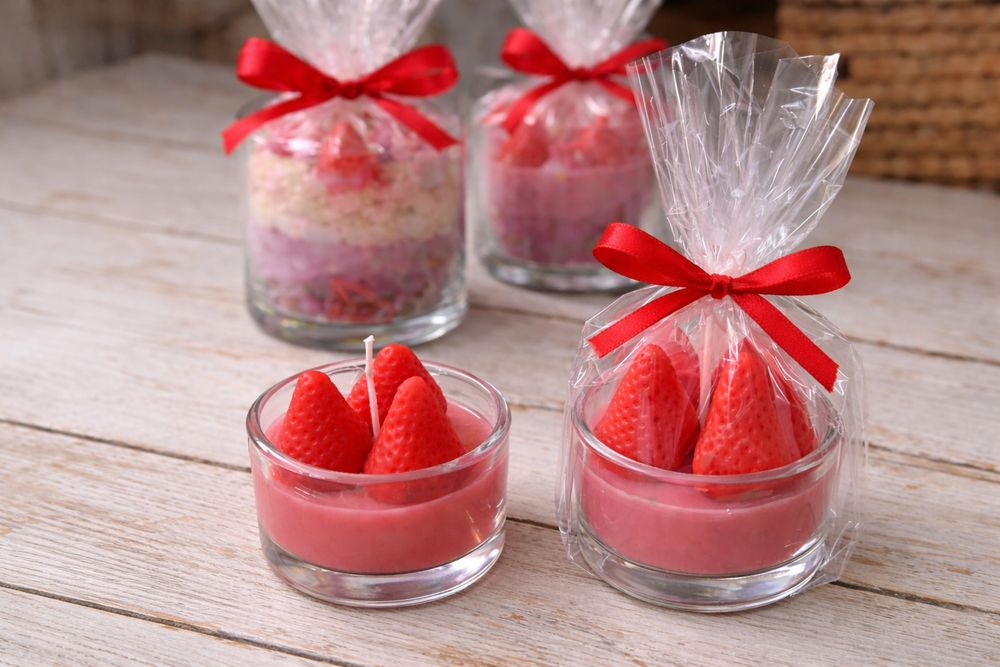 Ръчно изработени соеви свещи – подарък, декорация, ароматни модели