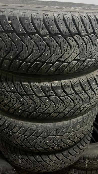 Продам комплект шин