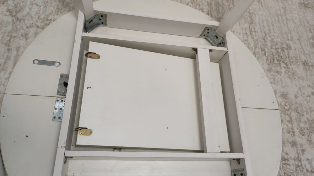 Кухонный круглый стол