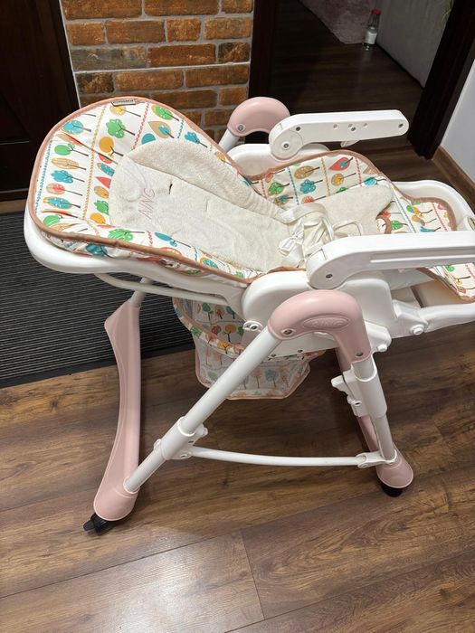 Scaun de masă bebeluși