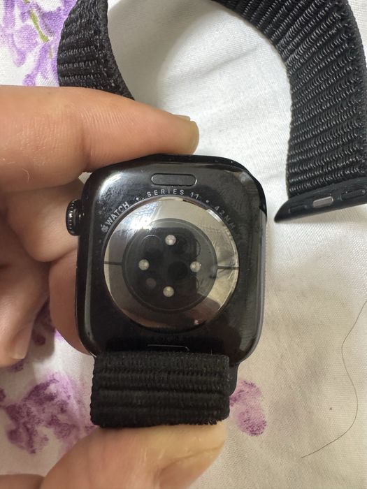 Apple wacht sotilad narx 270