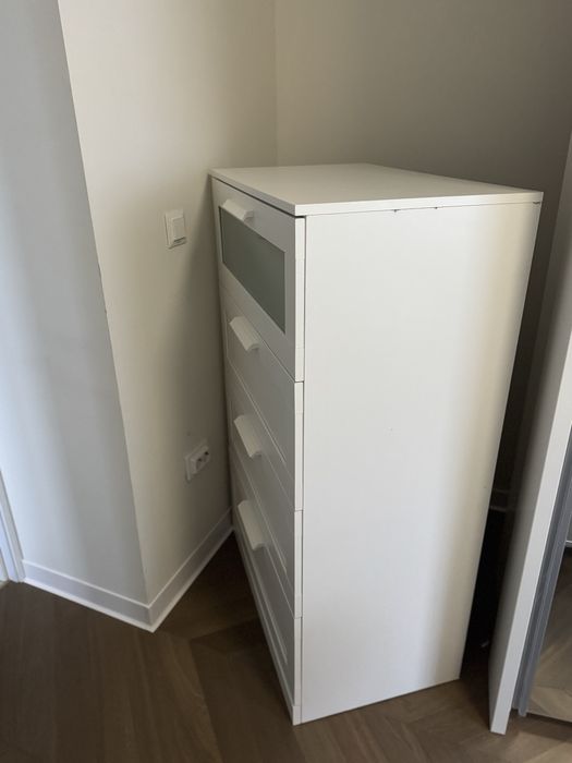 Comodă / Dulap cu sertare – alb, stare foarte bună