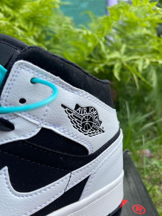 Кроссовки Nike Air Jordan 1Mid