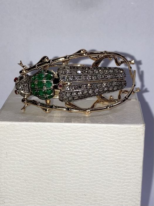 Brosa veche Greier aur 18kt.cu diamante si smaralde