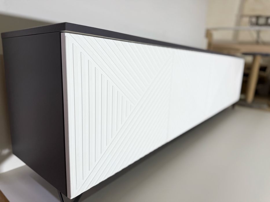 Продам тв тумбу из мдф