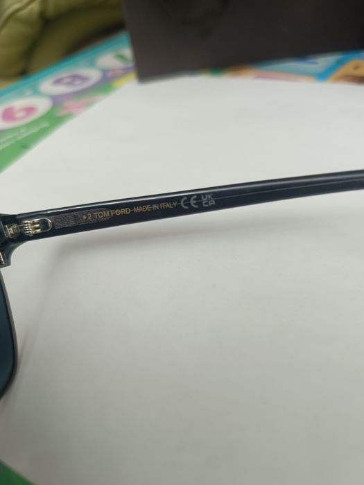 Очки солнцезащитные