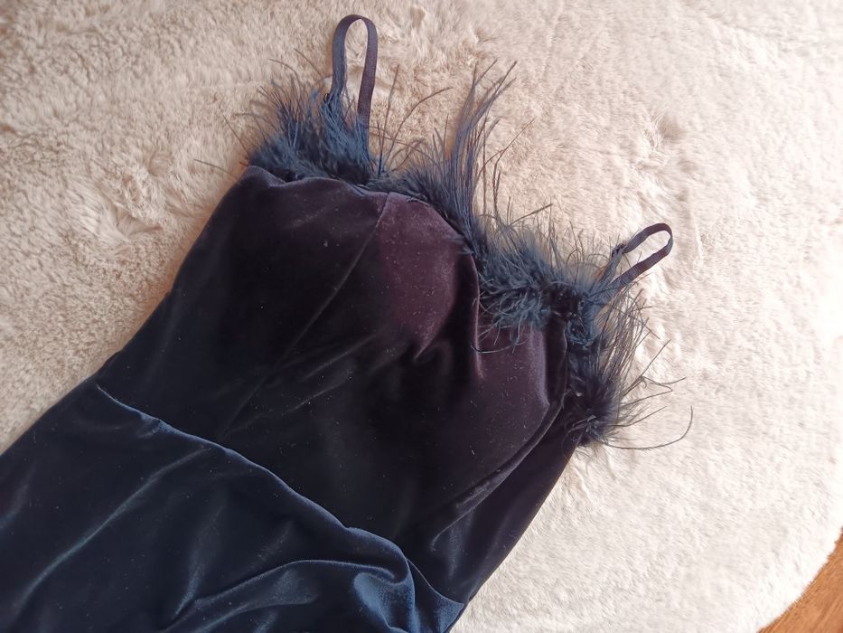 Черна рокля от кадифе