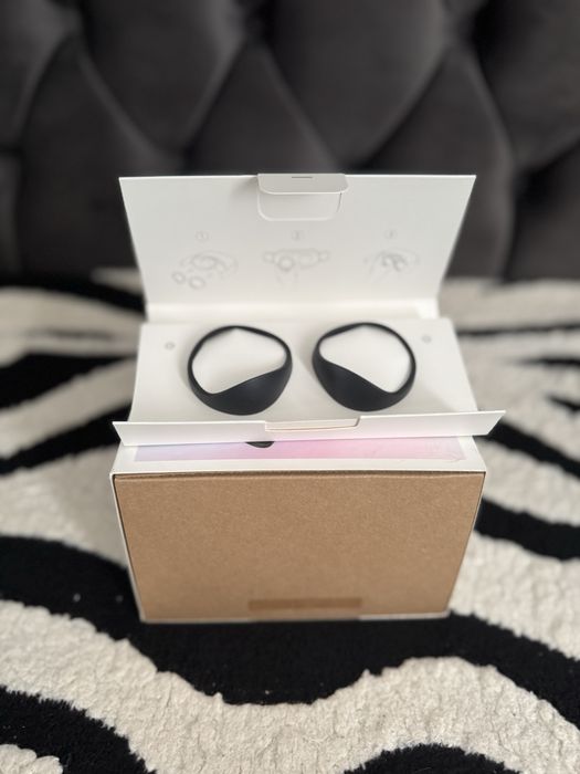 Ochelari VR META Quest 2, 128GB; Meta Oculus Quest 2 Elite Strap; Set interfete faciale si blocator de lumina Meta Quest 2.