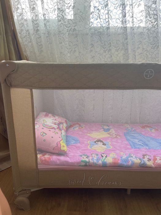 Кошара чисто нова плюс матрак