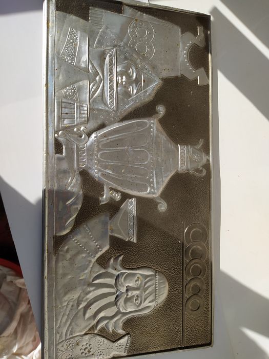 Пано деревянное и металлические