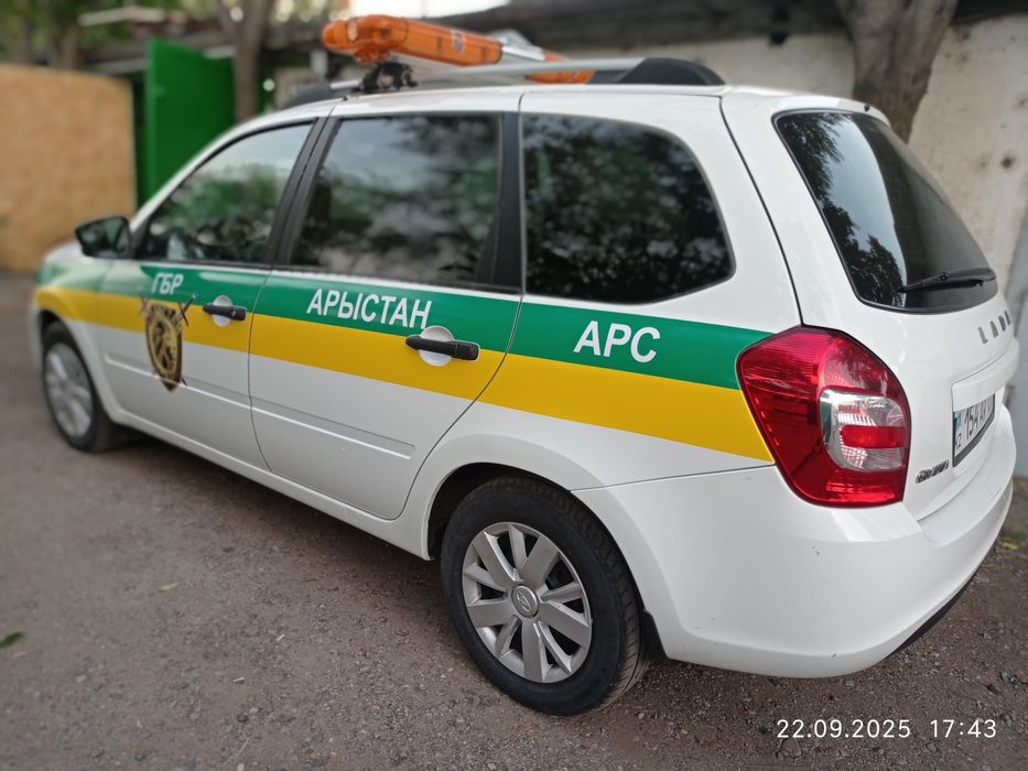 Яндекс наклейки (Брендирование машины)