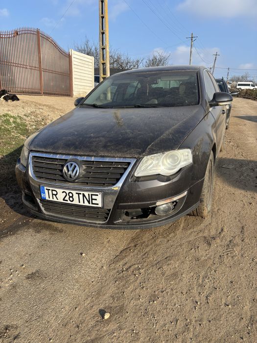 Se vinde pentru dezmembrat motor 2.0 bmp