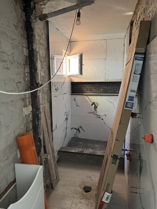 Vand apartament strada Batiz nr 19 .Bl, D7 etaj 1 ap 5 , cu vedere spre biserica Maranata