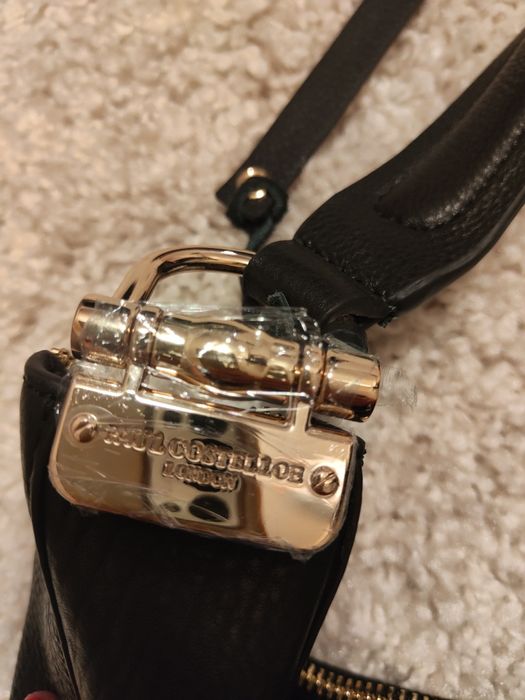 Geanta dama Paul Costelloe neagra cu eticheta