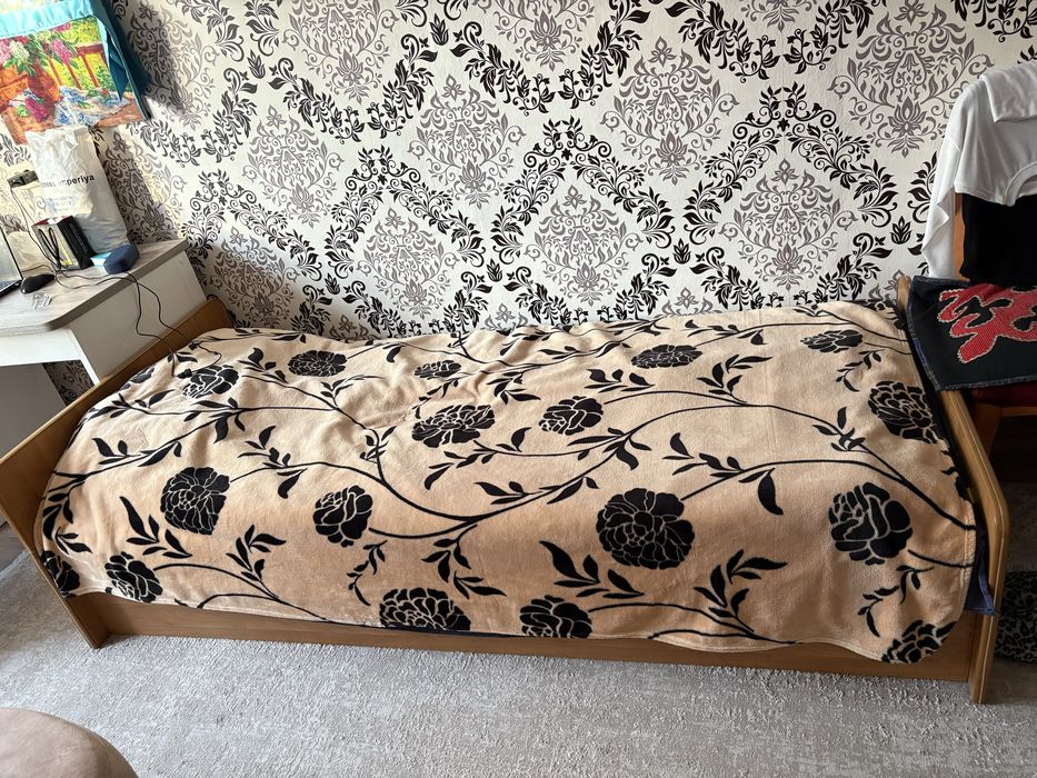 (ТОРГ) Диван угловой (в подарок кровать)