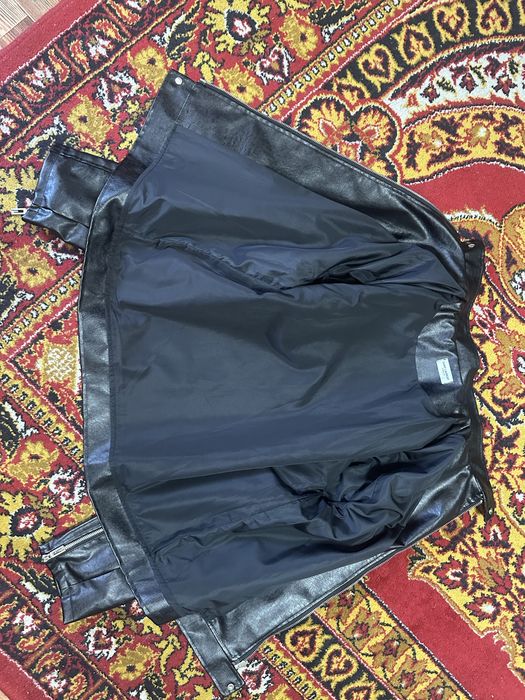 Две кожонки от saint laurent