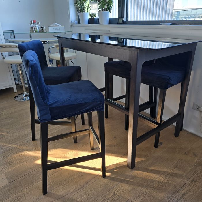 Masa tip bar cu 4 scaune