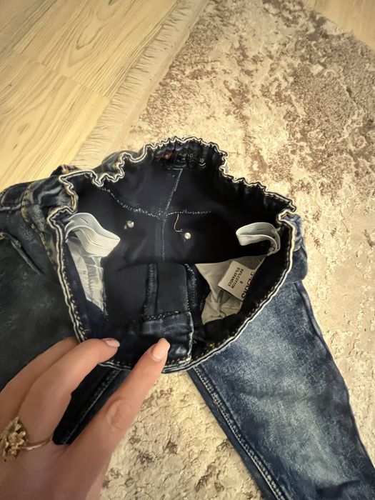 Blugi grosi vatuiti pentu copii de 5 ani impecabili !
