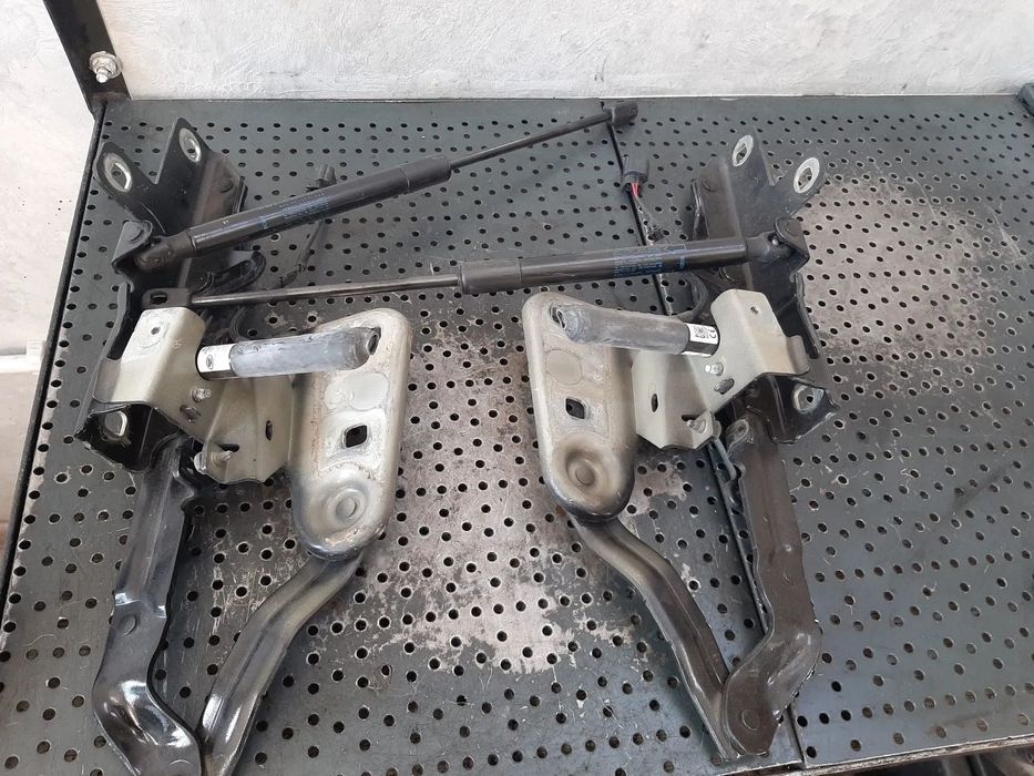 balamale capota cu telescoape si capse  range rover evoque l551 2020  k8d2-16801-a  k8d2-16800-a