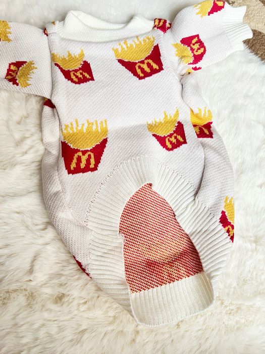Bluza pulover pentru caini alb Mc Donalds marime M