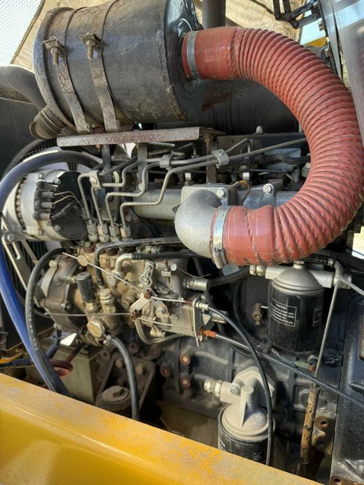 Челен товарач HYTEC ZL18A