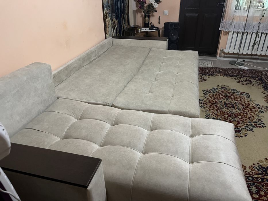 Продам диван,  в очень хорошем состоянии.