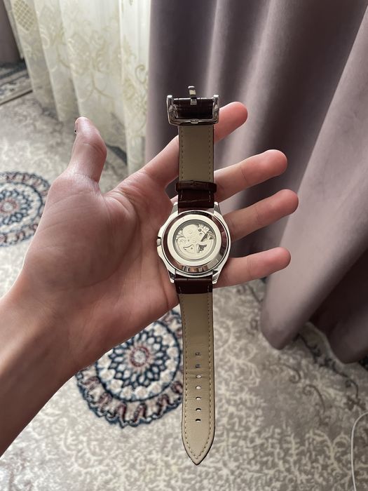 Продаю механические часы casirui