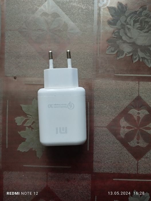 Наушник и чехол и адаптер