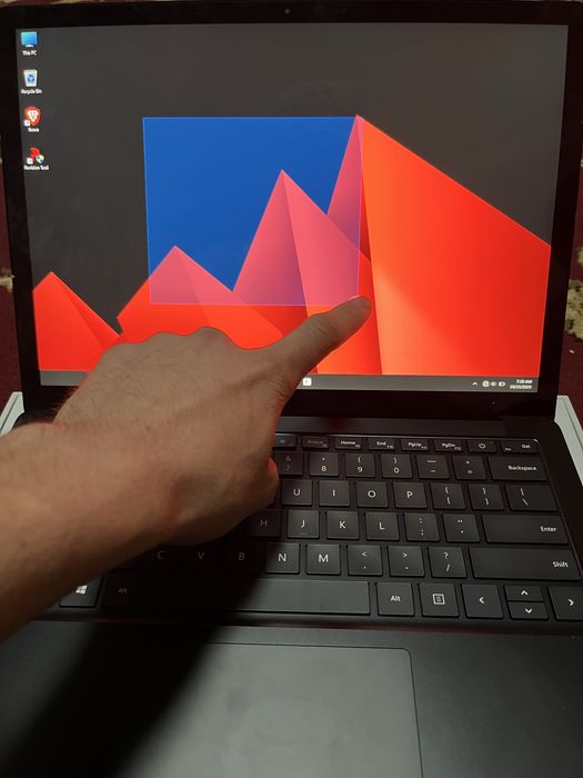 Microsoft Surface Laptop