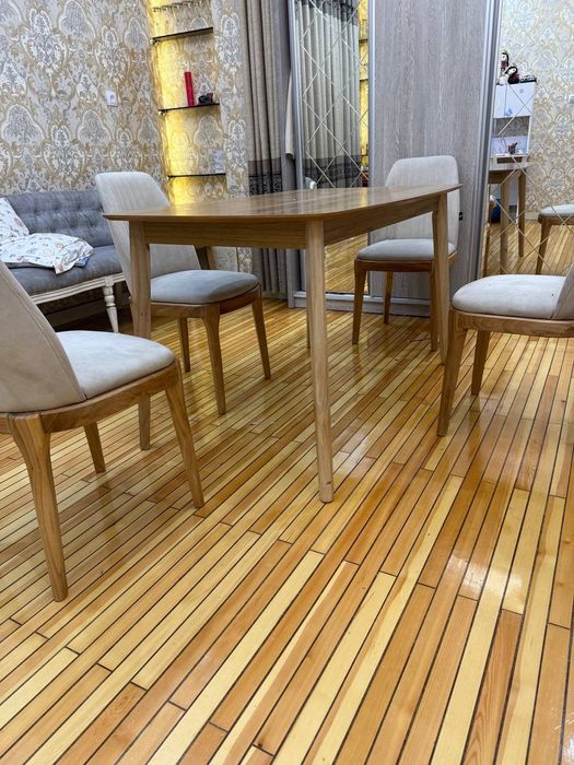 Stol va stul sotiladi 1yil ishlatilgan